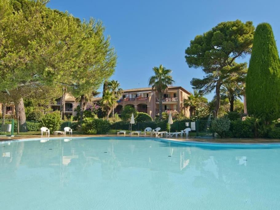 Superbe Appartement 50M De La Plage En Bord De Mer Hyères Exteriör bild