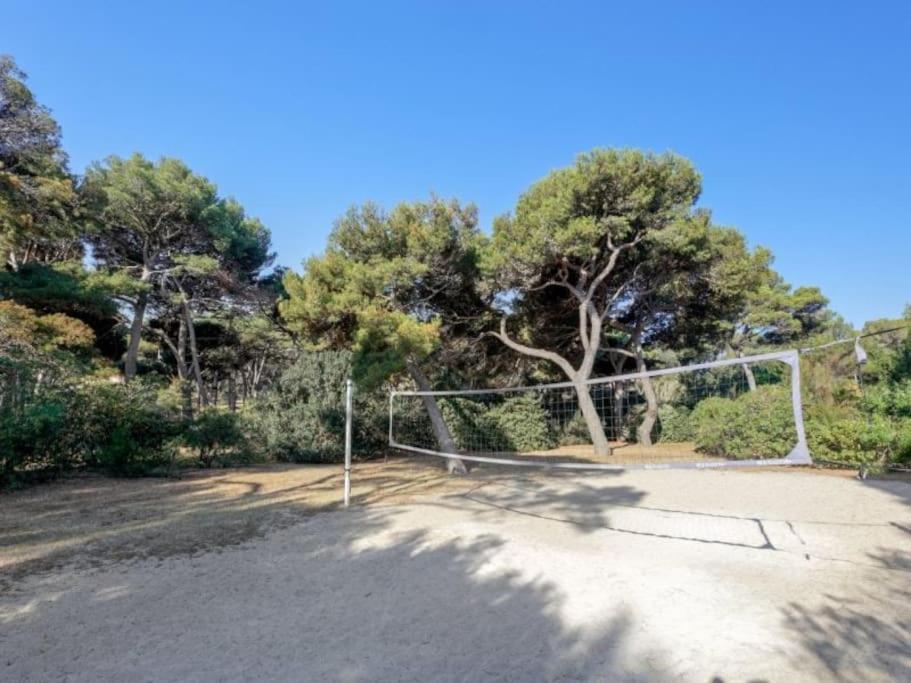 Superbe Appartement 50M De La Plage En Bord De Mer Hyères Exteriör bild