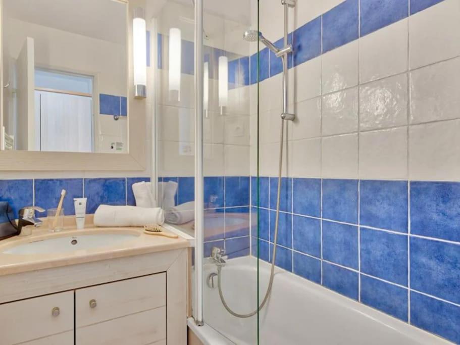 Superbe Appartement 50M De La Plage En Bord De Mer Hyères Exteriör bild