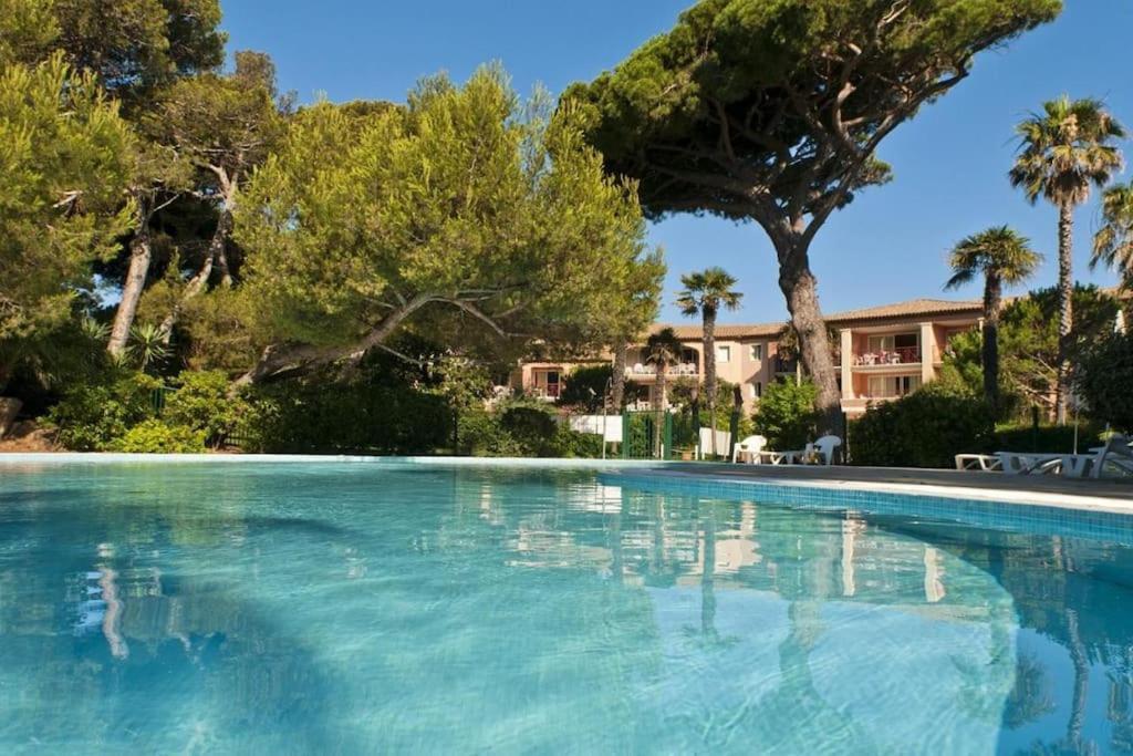 Superbe Appartement 50M De La Plage En Bord De Mer Hyères Exteriör bild